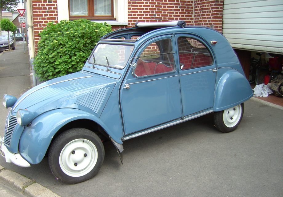 Citroen 2cv Bleu Glacier Citroen 2cv Bleu Glacier