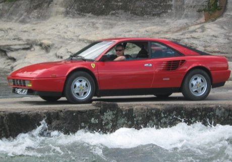 Location FERRARI MONDIAL 3.2 QV 1986 ROUGE 1986 ROUGE MARSEILLE