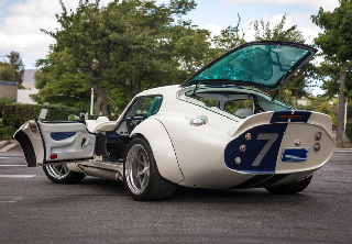 AC Shelby Cobra Daytona 1965 blanche
