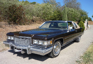 Cadillac coupé deville 1976 marron