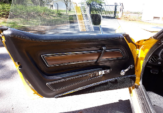Chevrolet Corvette 1972 Jaune soleil