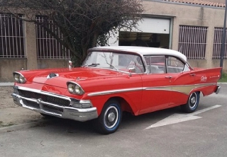 Ford fairlane 1958 rouge