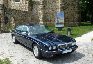 Jaguar Daimler 6 LWB 1996 bleue