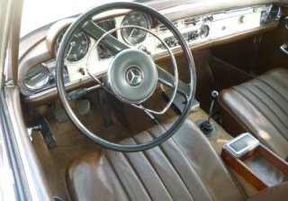 Mercedes 230sl 1966 crème