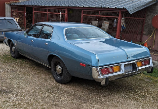 Plymouth Fury 1977 bleu