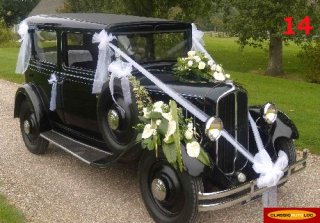 RENAULT PRIMAQUATRE 1932 NOIRE ET LISERET BLANC