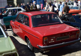 Volvo 142 1972 rouge