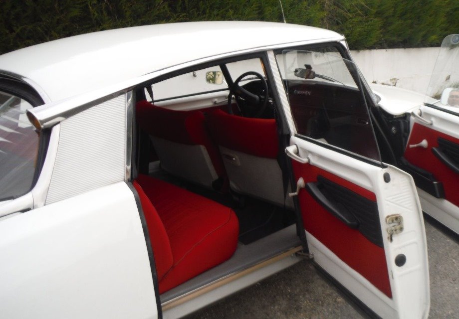 Location Citroën DS 1972 blanche 1972 blanche st andre de cubzac