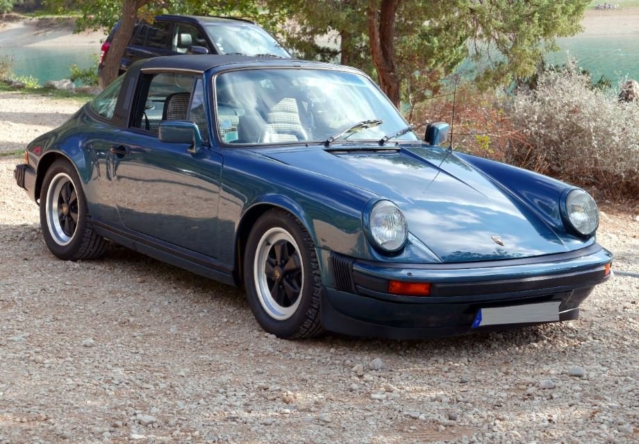 Location Porsche 911 sc targa 1980 bleu 1980 bleu CABRIES