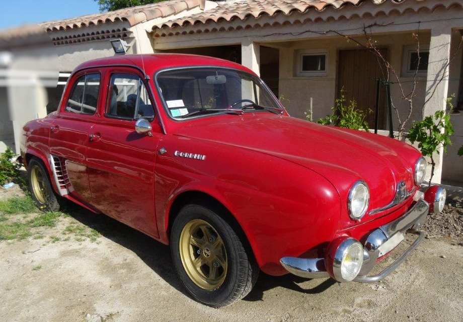 Location Renault Dauphine 1963 Rouge 1963 Rouge Fos sur mer
