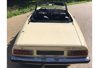 Alfa Romeo Spider coda tronca 1970 Blanc cassé