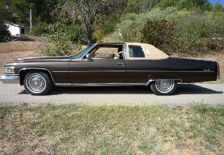 Cadillac coupé deville 1976 marron