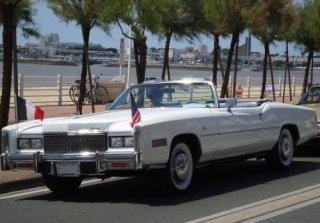 CADILLAC Eldorado 1976 blanc
