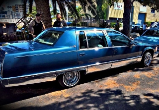 Cadillac Fleetwood 1993 bleu