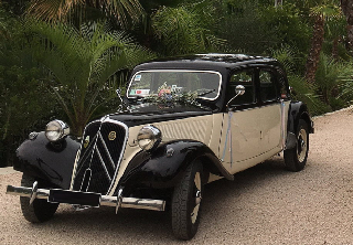 CITROËN 11 C 1957 crème et chocolat.