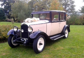 Citroën AC4F 1930 Beige et noire