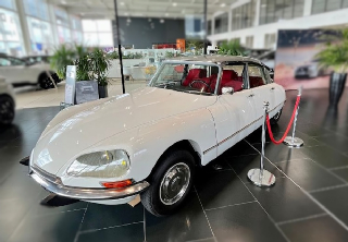 Citroën DS 21 1971 Blanche toit gris