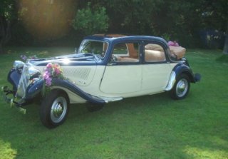 Citroën Traction 11 B 1953 bleu marine et crème