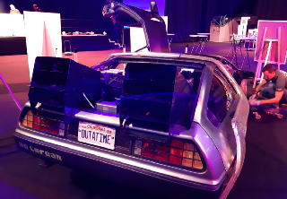 Delorean Retour vers le Futur 1981 Gris