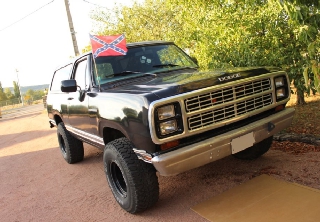 Dodge ramcharger 1979 noir
