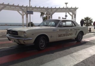 Location FORD MUSTANG 1964 Blanc