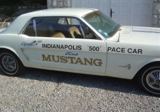 Location FORD MUSTANG 1964 Blanc