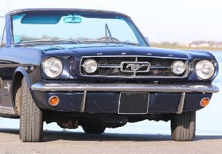 Location Ford Mustang 1965 Bleu marine