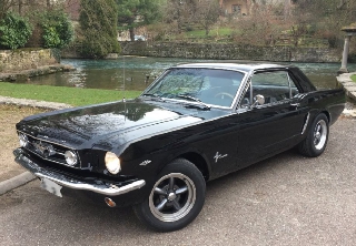 Location Ford Mustang 1965 noir
