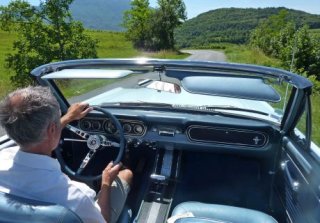 Location Ford Mustang 1966 Bleu Ciel