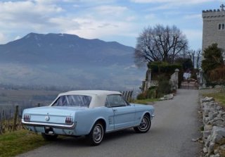 Location Ford Mustang 1966 Bleu Ciel