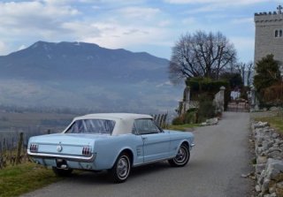 Location Ford Mustang 1966 Bleu Ciel