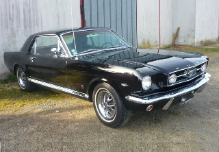 Location Ford mustang 1966 noire