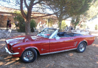 FORD MUSTANG 1966 ROUGE