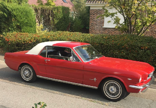 Location Ford MUSTANG 1966 ROUGE