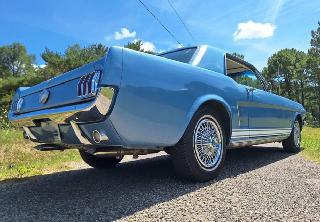 Location Ford MUSTANG 1966 SILVER BLUE