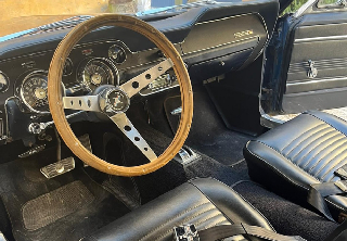 Location Ford Mustang 1967 Bleue