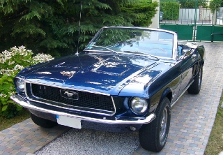 Ford mustang 1968 bleu