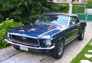 Location Ford mustang 1968 bleu