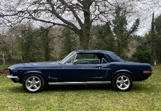 Location Ford Mustang 1968 Dark Midnight Blue