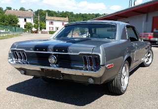 Location Ford Mustang 1968 Gris