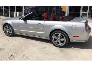 Location Ford Mustang  2006 Gris clair
