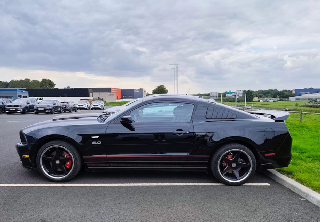 Location Ford Mustang Fastback 2013 Noir 