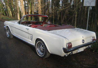 Location Ford MUSTANG CONVERTIBLE 1966 BLANC