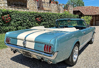 Location Ford Mustang GT 1966 Turquoise