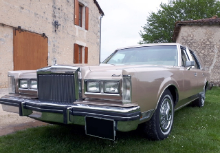 Lincoln continental 1980 marron métallisé