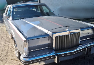 Lincoln Mark VI 1983 gris