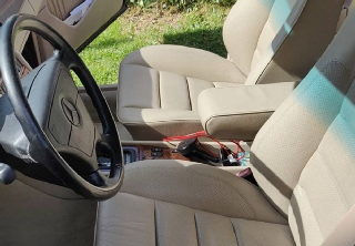 Mercedes Benz E320 1994 rouge almandine