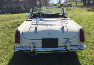 Mg B Roadster 1966 Blanche.