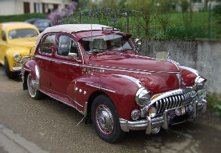 PEUGEOT 203 decouvrable 1954 rouge