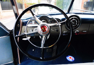 Pontiac Chieftain 8 1952 bleu
